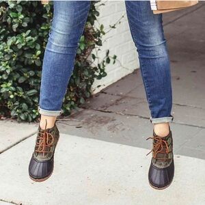 Sorel Leather Waterproof Gray/Black Outdoor Ankle Booties 6